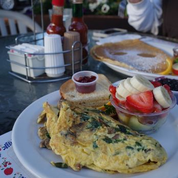 Paula's Pancake House - Veggie omelette - Breakfast & Brunch Near Me - Solvang, California