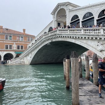 Ponte di Rialto - Landmarks & Historical Buildings Near Me - Venezia, VE Ponte di Rialto - Landmarks & Historical Buildings Near Me - Venezia, VE