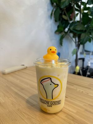 Cafe Yellow Goose by null