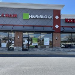 H&R Block - Entrance