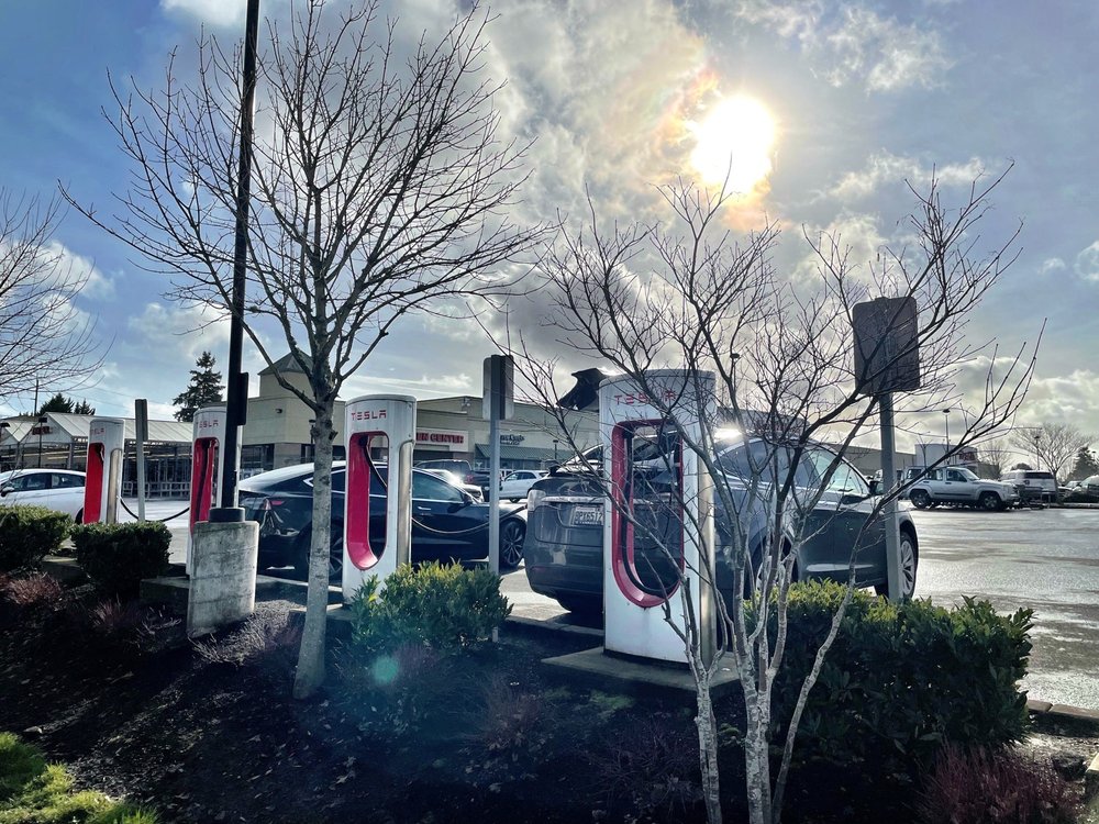 TESLA SUPERCHARGER VANCOUVER Updated October 2024 800 NE Tenney Rd, Vancouver, Washington