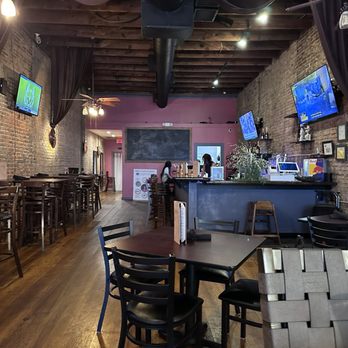 Crate Restaurant & Wine Bar - Inside of Crate - Wine Bars Near Me - Greer, South Carolina Crate Restaurant & Wine Bar - Inside of Crate - Wine Bars Near Me - Greer, South Carolina