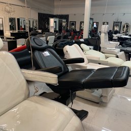This is a picture of the warehouse . Great salon equipment, tools , salon chairs , Barber chairs and Furniture .