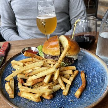 Eureka! - Eureka Hamburger - yummy - American Near Me - Mountain View, California
