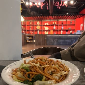 Dim Sum King - Shanghai Fried Noodles W Pork - Dim Sum Near Me - King of Prussia, Pennsylvania Dim Sum King - Shanghai Fried Noodles W Pork - Dim Sum Near Me - King of Prussia, Pennsylvania