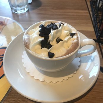Broken Yolk Cafe - American Near Me - Glendora, California