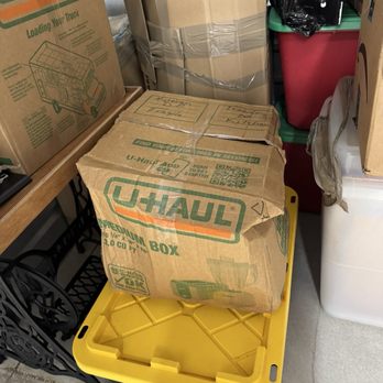 Southwest Van Lines - Smashed boxes - Movers Near Me - Las Vegas, Nevada Southwest Van Lines - Smashed boxes - Movers Near Me - Las Vegas, Nevada