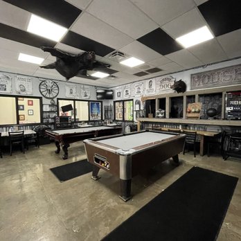 Buzzeez - Pool tables, two sizes - Sandwiches Near Me - Fort Myers, Florida
