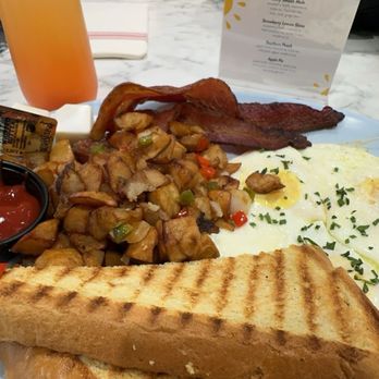 Sunshine Diner - Eggs Your Way, Sunrise Mimosa, Moonshine Cocktail Menu - Breakfast & Brunch Near Me - Orlando, Florida Sunshine Diner - Eggs Your Way, Sunrise Mimosa, Moonshine Cocktail Menu - Breakfast & Brunch Near Me - Orlando, Florida