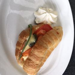 Success Cafe - Salmon croissant