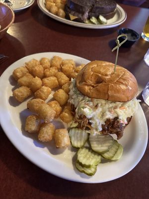 Manning’s Restaurant & Bar by null
