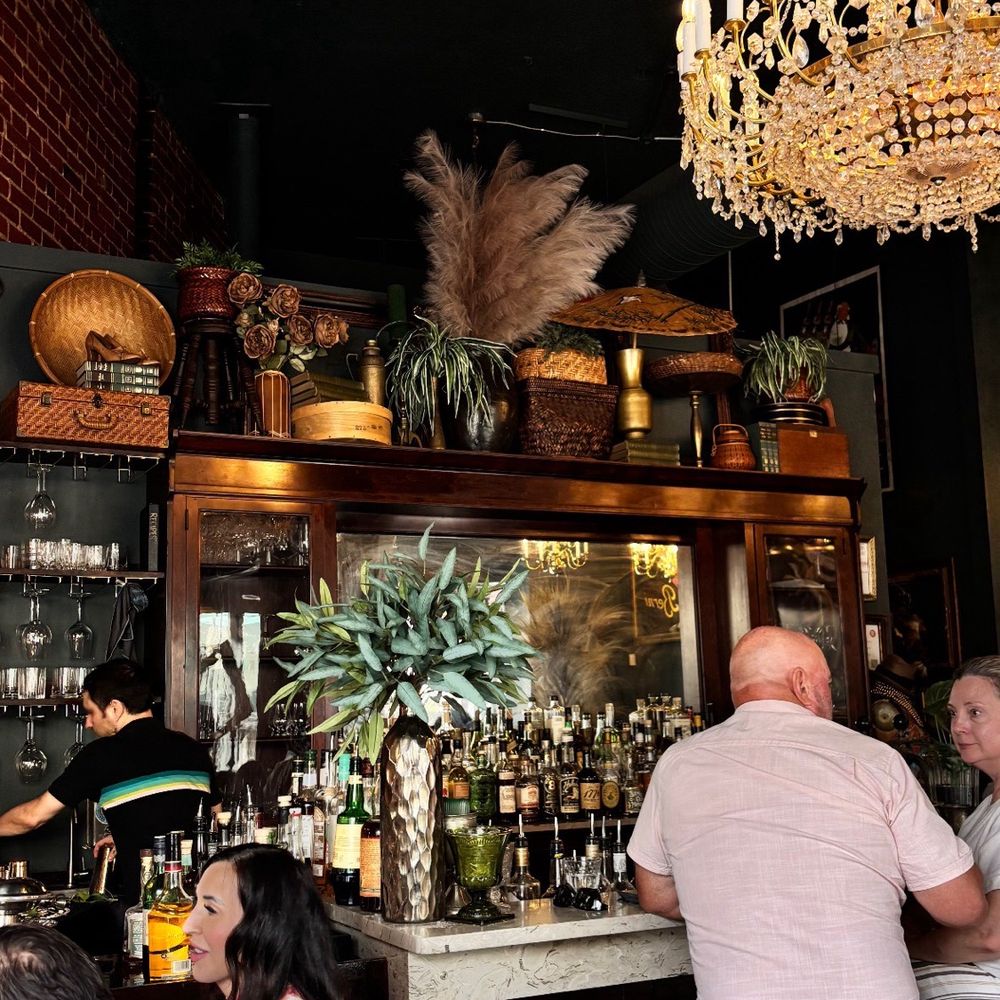 Cheval - Bar area - Cocktail Bars Near Me - Kansas City, Missouri