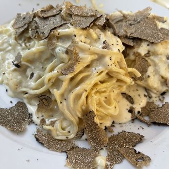 Il Pastaio - Black truffle handmade pasta - Italian Near Me - Beverly Hills, California Il Pastaio - Black truffle handmade pasta - Italian Near Me - Beverly Hills, California