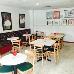 Cup Caked - Cute interior!