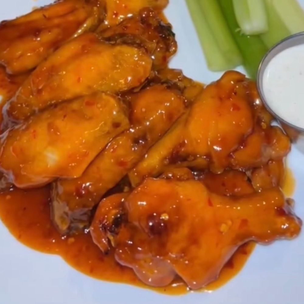 Haven Beer - The celery was fresh and crisp, the house made bleu cheese was a dream, and the sweet chili wings were just right! - Brewpubs Near Me - Hamden, Connecticut Haven Beer - The celery was fresh and crisp, the house made bleu cheese was a dream, and the sweet chili wings were just right! - Brewpubs Near Me - Hamden, Connecticut