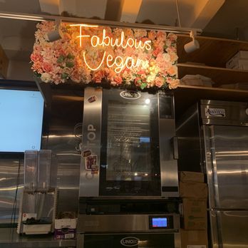 L’Artisane Bakery - "Fabulous Vegan" sign - Vegan Near Me - Miami, Florida
