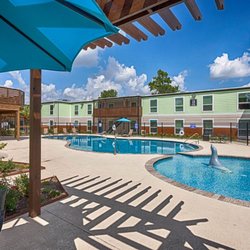 Montabella at Oak Forest Apartments - CLEAN LARGE SPARKLING POOL