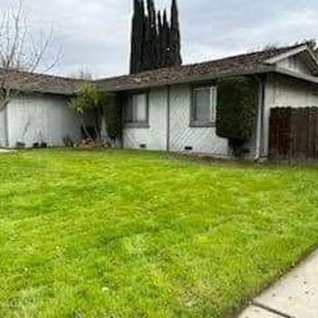 Mahogany Landscape Solutions - First clean up out front. Huge difference! - Landscaping Near Me Mahogany Landscape Solutions - First clean up out front. Huge difference! - Landscaping Near Me