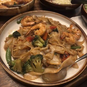 Ben Thai Cafe - Pad Kee Mao with shrimp - Thai Near Me - San Francisco, California Ben Thai Cafe - Pad Kee Mao with shrimp - Thai Near Me - San Francisco, California