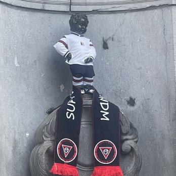Manneken Pis - Landmarks & Historical Buildings Near Me - Brussels, BRU