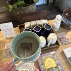 Sparrow's Nest - Cute tea set up