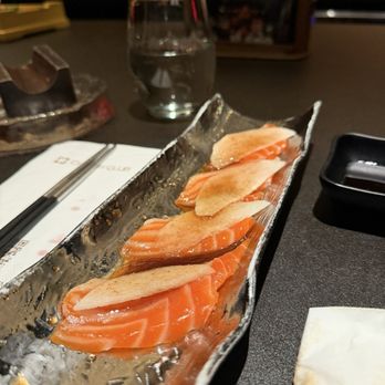 Chubby Nori - Salmon Belly Sashimi (4pcs) - Sushi Bars Near Me - New York, New York