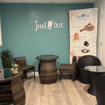 Just Tea - Seating area - Bubble Tea Near Me - Portland, Oregon