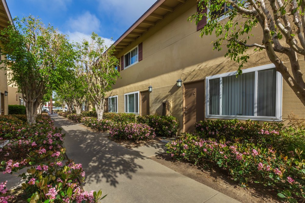 WOODHAVEN TOWNHOMES Updated June 2024 Request Information 2061