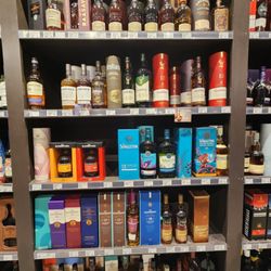 Primo Liquors, Fine Wine, and Cigars