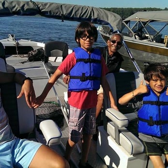 EastFork Outfitters - Captain Matt gets us ready for an awesome experience. - Fishing Near Me EastFork Outfitters - Captain Matt gets us ready for an awesome experience. - Fishing Near Me