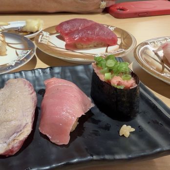 Waka Sakura - Tuna lovers - Conveyor Belt Sushi Near Me - Gardena, California Waka Sakura - Tuna lovers - Conveyor Belt Sushi Near Me - Gardena, California