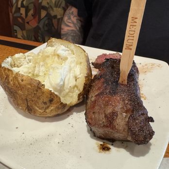 Sizzler - Tri Tri-Tip Sirloin (8 oz) - Steakhouses Near Me - Santa Clara, California