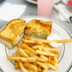Bosco's Diner - Avocado melt with turkey