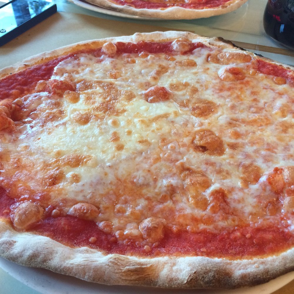 Pizzeria Guli - Margarita pizza - Pizza Near Me - Castelvecchio Pascoli, LU