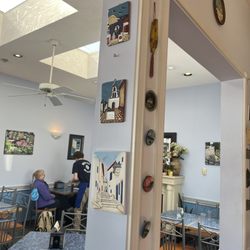 Maria's Souvlaki Greek Restaurant - Dining room