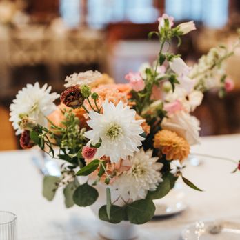 Wild Poppy Florist - Photo credit: Julianne Brasher - Florists Near Me - Bend, Oregon Wild Poppy Florist - Photo credit: Julianne Brasher - Florists Near Me - Bend, Oregon