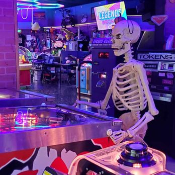 Legends Arcade - Arcades Near Me - Brookings, Oregon