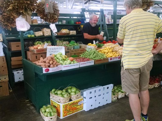 Montgomery Curb Market by null