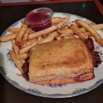 White Rabbit Gastropub - Chicken biscuit with fries - Gastropubs Near Me - Frederick, Maryland White Rabbit Gastropub - Chicken biscuit with fries - Gastropubs Near Me - Frederick, Maryland