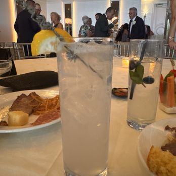The Piermont - Specialty drinks - New American Near Me - Babylon, New York