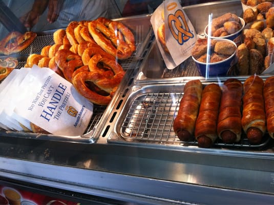 Auntie Anne's by null