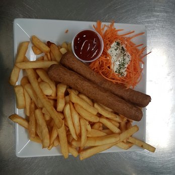L'Open E411 - Beau choix d assiettes, endroit propre, abordable. - Cafes Near Me - Tellin, WLX