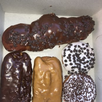 Foster's Donuts - Donuts Near Me - Bakersfield, California