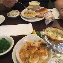 Baked scallops & mini Shore dinners Baked scallops & mini Shore dinners