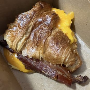 On the Hill Cafe - Breakfast Sandwich - Coffee & Tea Near Me - Baltimore, Maryland