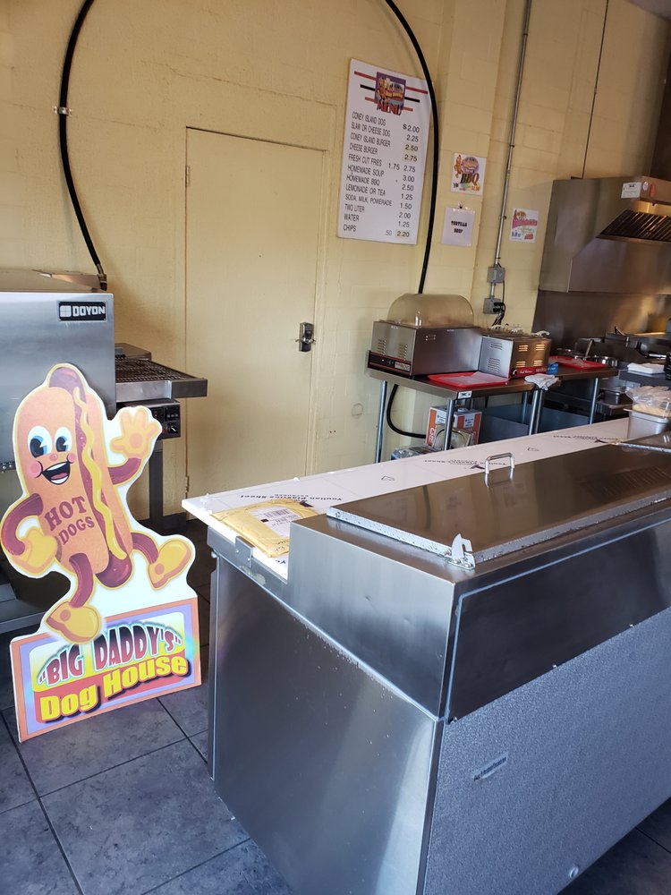 Big Daddy's Dog House Logo
