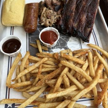 Regal Eagle Smokehouse: Craft Drafts & Barbecue - Barbeque Near Me - Lake Buena Vista, Florida Regal Eagle Smokehouse: Craft Drafts & Barbecue - Barbeque Near Me - Lake Buena Vista, Florida