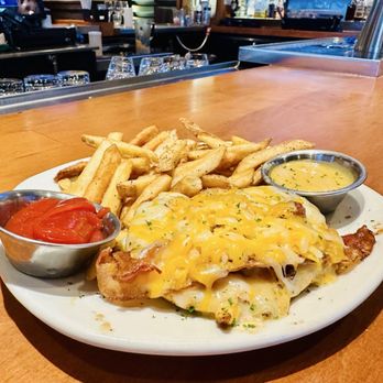 Outback Steakhouse - Steakhouses Near Me - Canton, Ohio