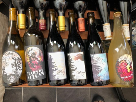 Day Wines by null