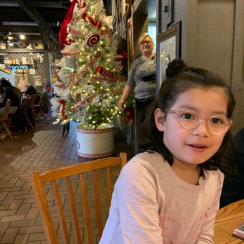 Cracker Barrel Old Country Store - Still decorated for Christmas! - American Near Me - Rochester, New York